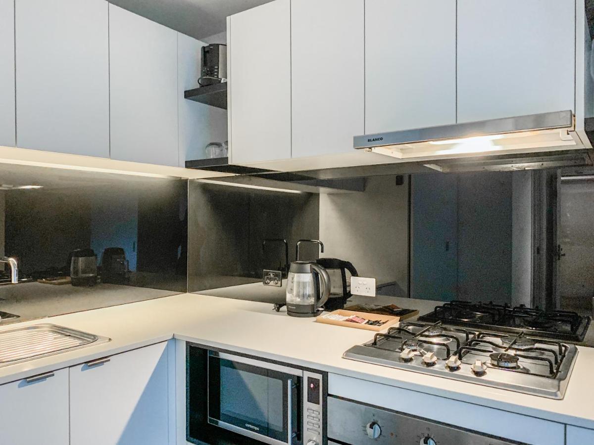 Aura2107, 2 Bedroom Apartment With Balcony, Stunning Yarra River And City Views Мельбурн Екстер'єр фото